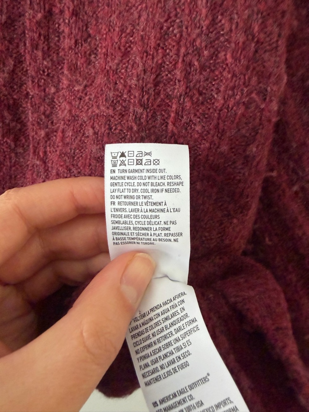 AMERICAN EAGLE | Ribbed V-Neck Oversized Cropped Cardigan Sweater - Raspberry - Picture 7 of 8